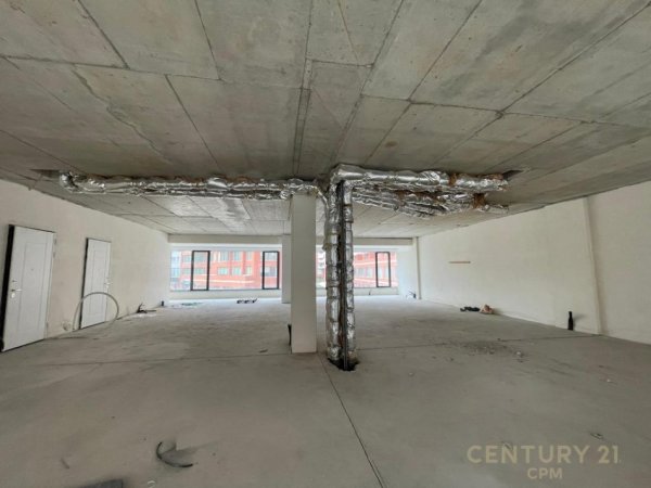 Tirane, jepet me qera ambjent biznesi Kati 1, 566 m² 8.900 € (Kompleksi Delijorgji)