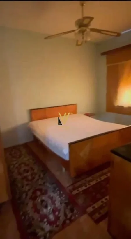 Tirane, jepet me qera apartament 2+1+Ballkon Kati 4, 85 m² 450 € (ISH RESTORANT DURRESI)