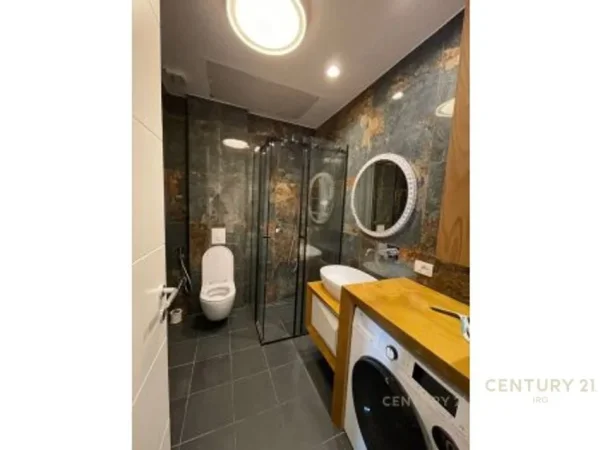 Tirane, jepet me qera apartament 1+1 Kati 7, 88 m² 1.300 € (Rruga e Elbasanit)