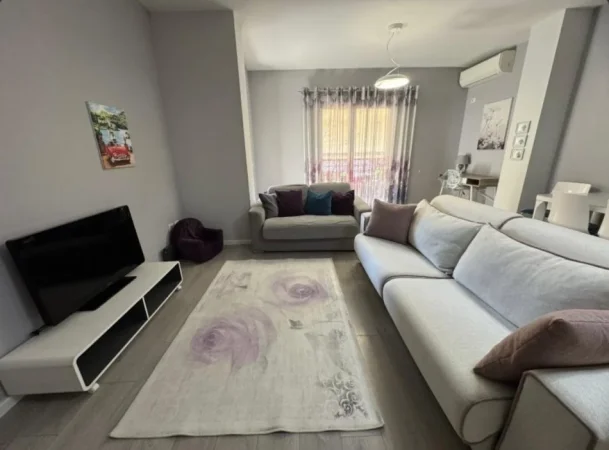 Tirane, jepet me qera apartament 1+1 Kati 1, 78 m² 600 € (jordan misja)