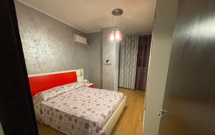 Tirane, jepet me qera apartament 2+1 Kati 6, 120 m² 700 € (XHAMLLIKU)