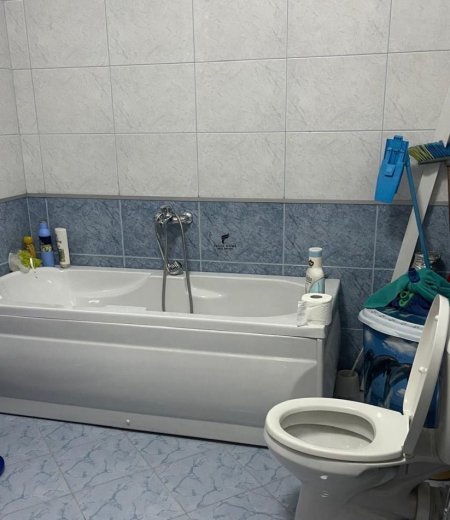 Tirane, jepet me qera apartament 2+1 Kati 6, 120 m² 700 € (XHAMLLIKU)