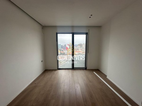 Tirane, jepet me qera ambjent biznesi + parking Kati 5, 56 m² 600 € (Don Bosko)