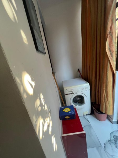 Durres, jepet me qera apartament 1+1 Kati 1, 66 m² 300 € (rruga plazh durres)