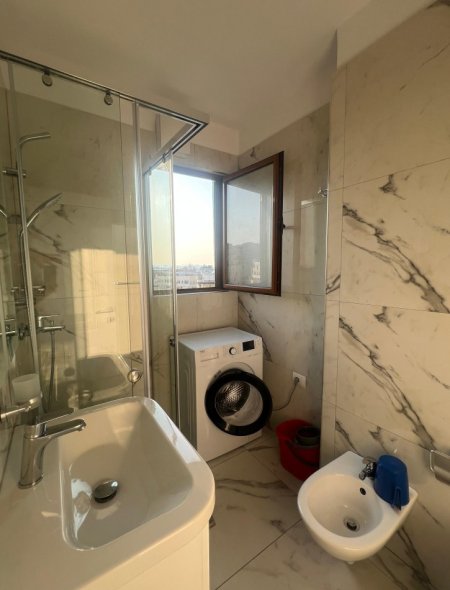 Tirane, jepet me qera apartament 1+1 , 35 m² 500 € 
