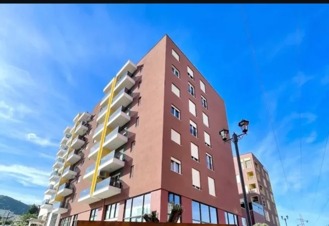 Tirane, shitet apartament 2+1 Kati 3, 118 m² 210.000 €