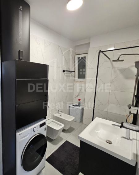 Tirane, jepet me qera apartament 2+1 Kati 6, 96 m² 650 € 