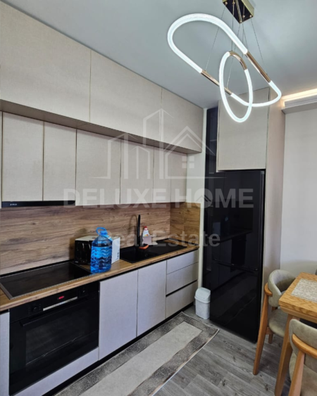 Tirane, jepet me qera apartament 2+1 Kati 6, 96 m² 650 € 