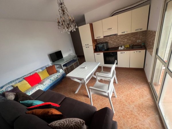 Durres, jepet me qera apartament 2+1 Kati 5, 80 m² 450 € 