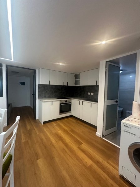 Tirane, shitet apartament 3+1 , 102 m² 140.000 € (QTU)