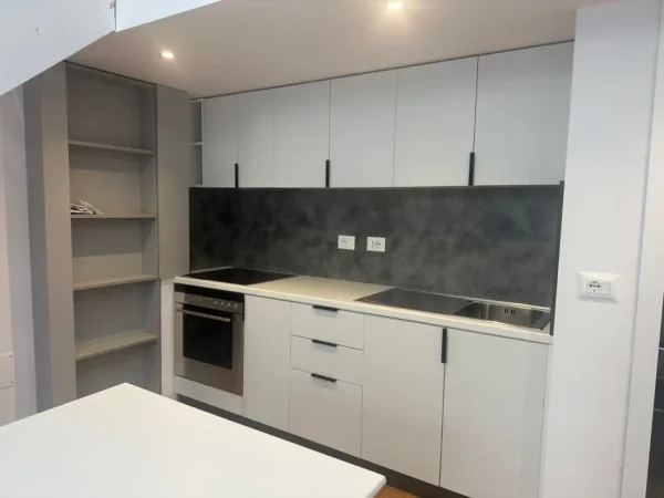 Tirane, shitet apartament 3+1 , 102 m² 140.000 € (QTU)