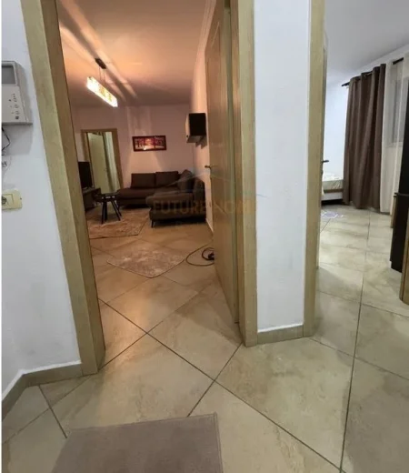 Tirane, jepet me qera apartament 3+1 Kati 6, 87 m² 700 € (Rruga e Kavajes)