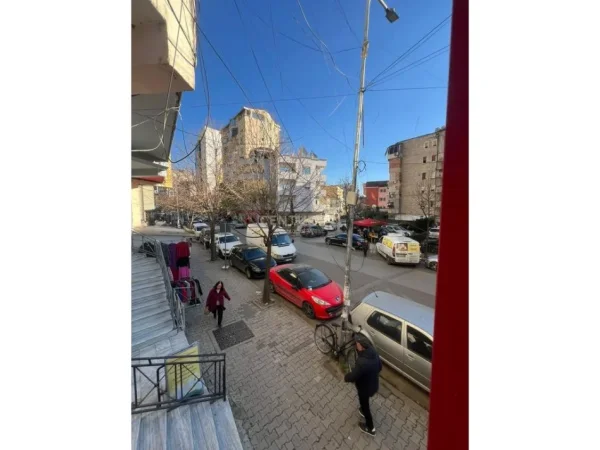 Tirane, shitet ambjent biznesi Kati 1, 147 m² 520.000 € (Shkolla e Baletit)