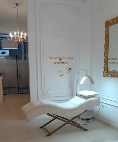 Tirane, jepet me qera zyre Kati 2, 80 m² 1.100 € (RRUGA E KAVAJES)