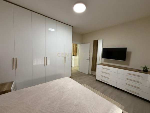 Tirane, jepet me qera apartament 2+1 Kati 6, 62 m² 600 € (Xhamlliku)