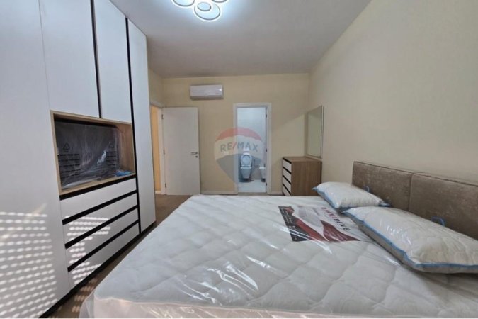 Tirane, jepet me qera apartament 2+1 , 120 m² 1.300 € (Liqeni i Thate)