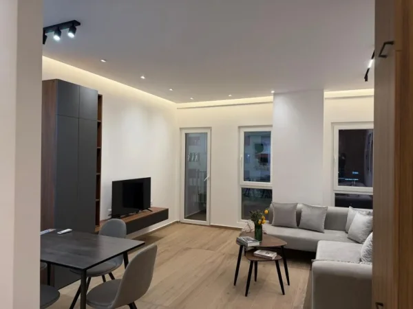 Tirane, jepet me qera apartament 1+1+Ballkon Kati 3, 70 m² 800 € (Zogu i Zi)