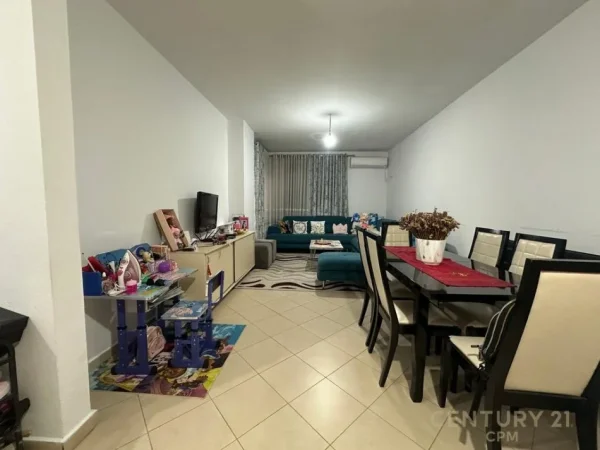 Tirane, shes apartament 1+1 Kati 5, 72 m² 85.000 € (Kamez)