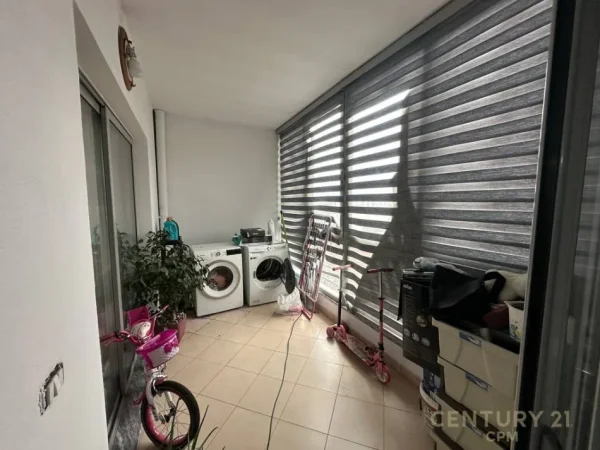 Tirane, shes apartament 1+1 Kati 5, 72 m² 85.000 € (Kamez)
