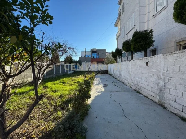 Tirane, shes truall , 495 m² 110.000 € (Shkozet)