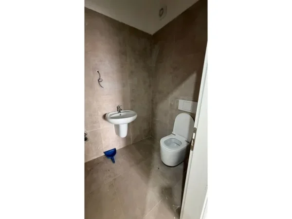 Tirane, jepet me qeraapartament 2+1 Kati 3, 98 m² (Sheshi Shqiponja)