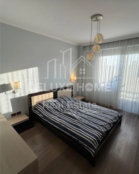 Tirane, jepet me qera apartament 2+1+Ballkon Kati 8, 105 m² 800 € (Kompleksi Halili)