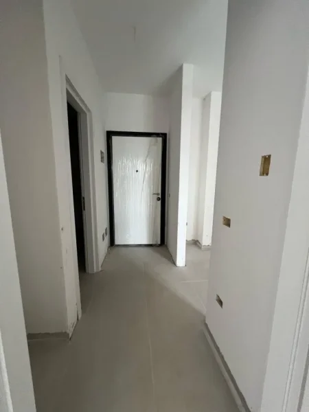 Tirane, shitet apartament 1+1 Kati 3, 52 m² 67.500 € (univers city)