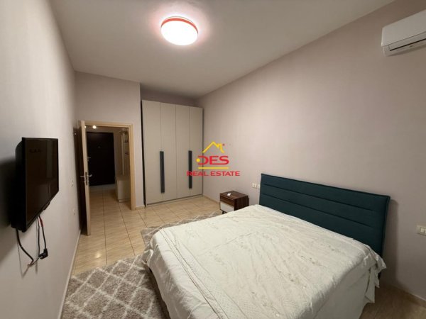 Vlore, jepet me qera apartament 1+1+Ballkon Kati 1, 70 m² 400 € (Rruga Dhimitër Konomi)