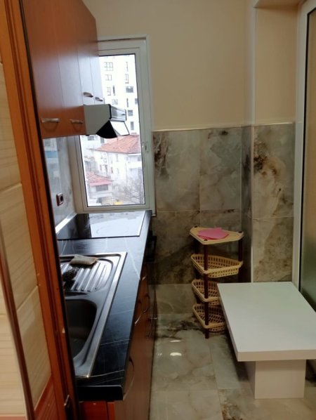 Tirane, jepet me qera apartament , 24 m² 400 € (Myslym Shyri (vija e parë))