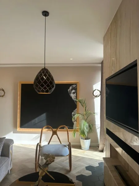 Tirane, jepet me qera apartament 1+1 , 90 m² 1.300 € (Rruga e Elbasanit)