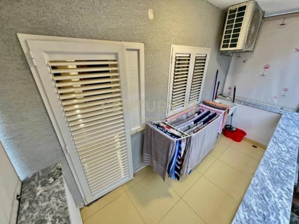 Tirane, jepet me qera apartament 1+1+Ballkon Kati 3, 70 m² 620 € (selite perballe euro 3D)