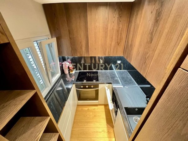 Tirane, jepet me qera apartament 1+1+Ballkon Kati 3, 70 m² 620 € (selite perballe euro 3D)