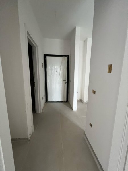 Tirane, shitet apartament 1+1 , 52 m² 67.500 € (Univers City)