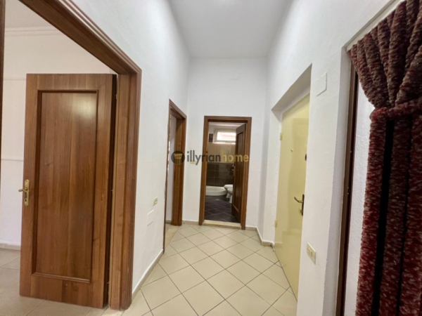 Tirane, jepet me qera apartament 2+1+Ballkon Kati 4, 65 m² 500 € (Bulevardi Zogu i Parë)