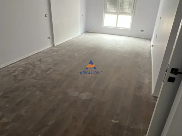 Tirane, jepet me qera apartament 2+1+Ballkon Kati 5, 100 m² 415 € 