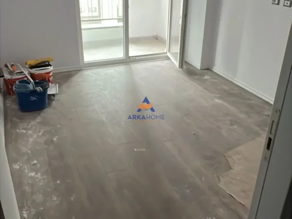 Tirane, jepet me qera apartament 2+1+Ballkon Kati 5, 100 m² 415 € 