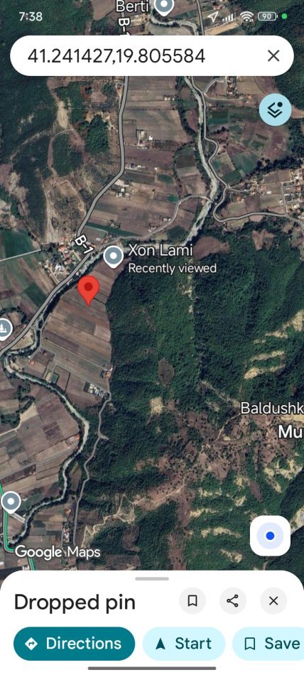 Tirane, shitet toke , 8.000 m² 