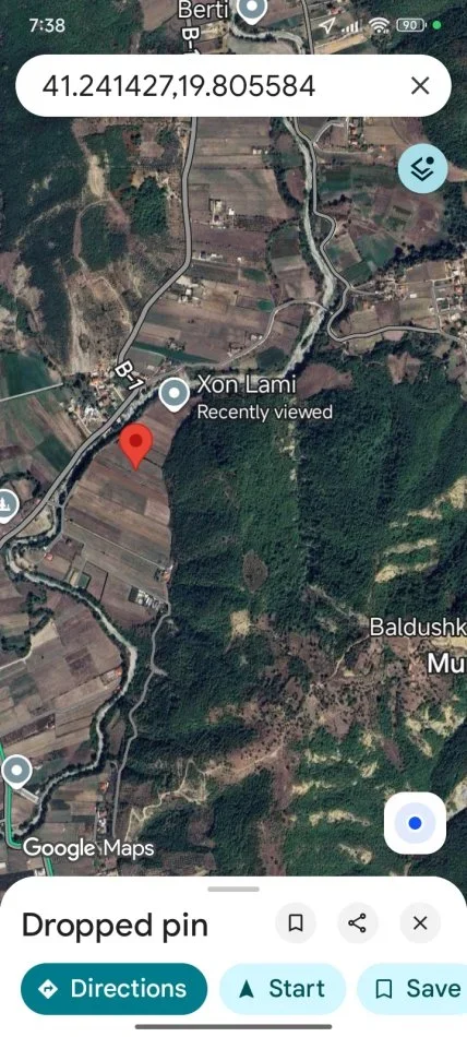 Tirane, shitet toke , 8.000 m² 