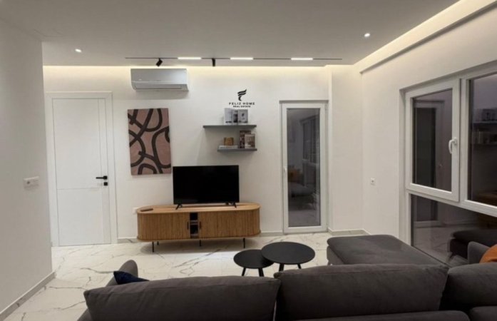 Tirane, jepet me qera apartament 1+1 Kati 6, 70 m² 780 € (ZOGU I ZI)