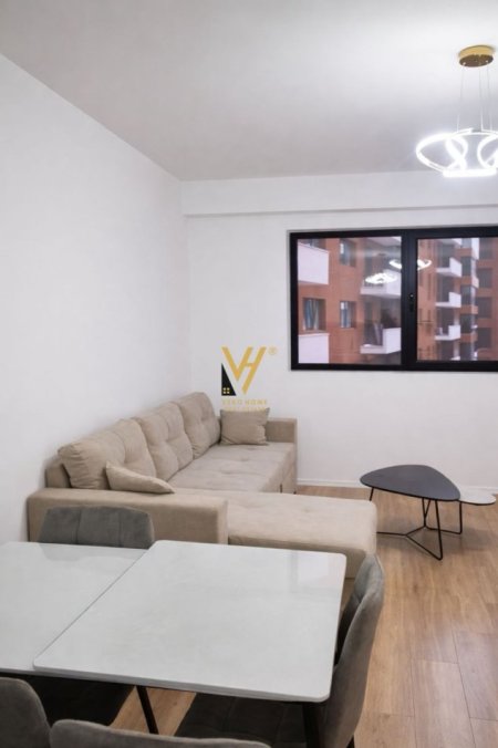Tirane, jepet me qera apartament 1+1+Ballkon Kati 2, 65 m² 500 € (ASTIR)