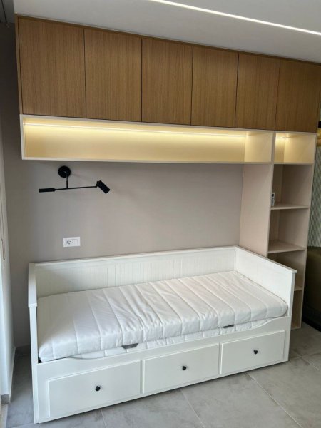Tirane, jepet me qera apartament 1+1 Kati 3, 85 m² 800 € (LAPRAKE)