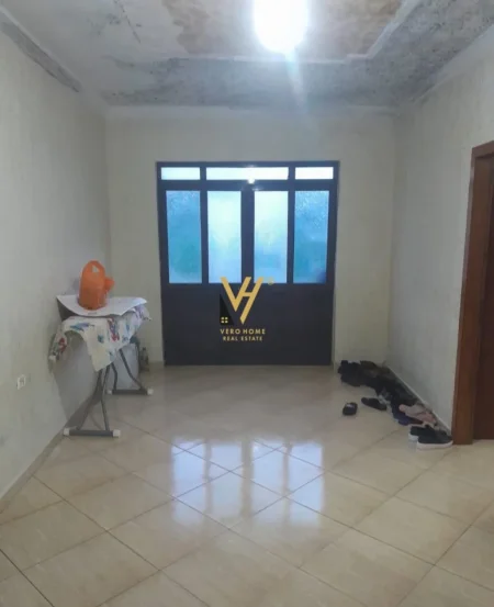 Tirane, shitet shtepi 1 Katshe Kati 0, 250 m² 203.000 € (SHKOZE)