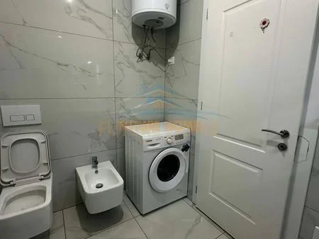 Tirane, jepet me qera 1+1 Kati 7, 60 m² 451 € unaza e re