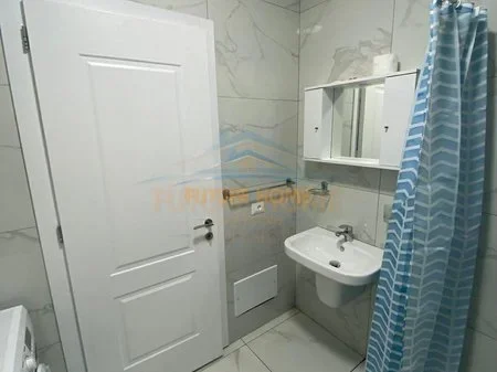 Tirane, jepet me qera 1+1 Kati 7, 60 m² 451 € unaza e re