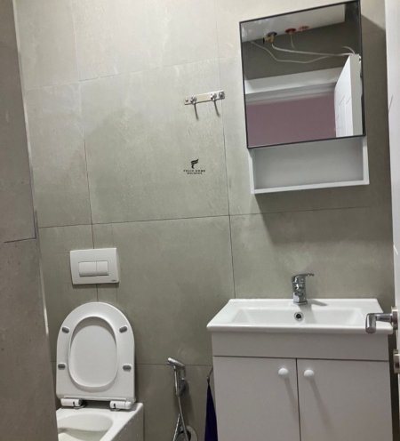 Tirane, jepet me qera garsonier Kati 4, 32 m² 500 € (QENDRA)