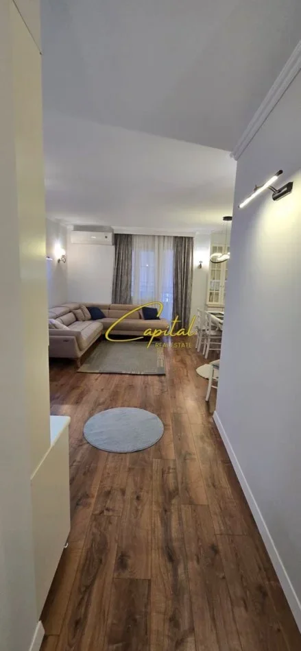 Tirane, jepet me qera apartament 3+1 Kati 1, 120 m² 1.000 € (KODRA E DIELLIT)