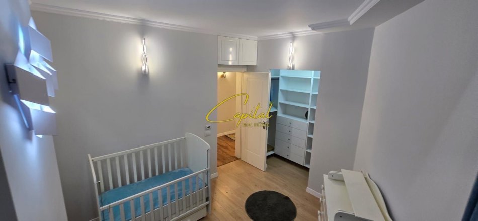 Tirane, jepet me qera apartament 3+1 Kati 1, 120 m² 1.000 € (KODRA E DIELLIT)