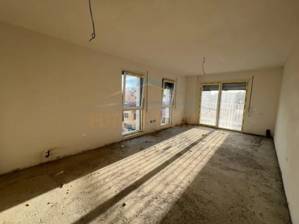 Tirane, shitet apartament 2+1+Ballkon Kati 3, 121 m² 251.888 € (XHAMLLIKU)