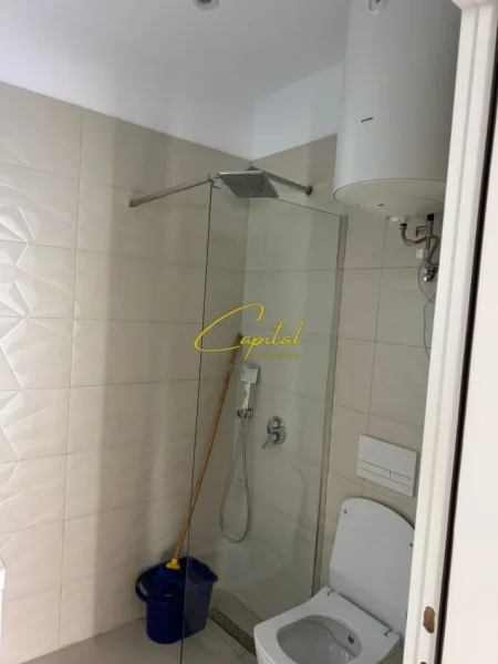 Tirane, jepet me qera apartament 1+1 Kati 3, 74 m² 500 € (5 MAJI)
