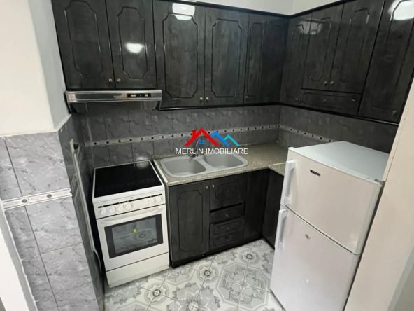 Tirane, jepet me qera apartament 1+1+Ballkon Kati 3, 50 m² 466 € (RRUGA KONGRESI I MANASTRIT,QSUT)